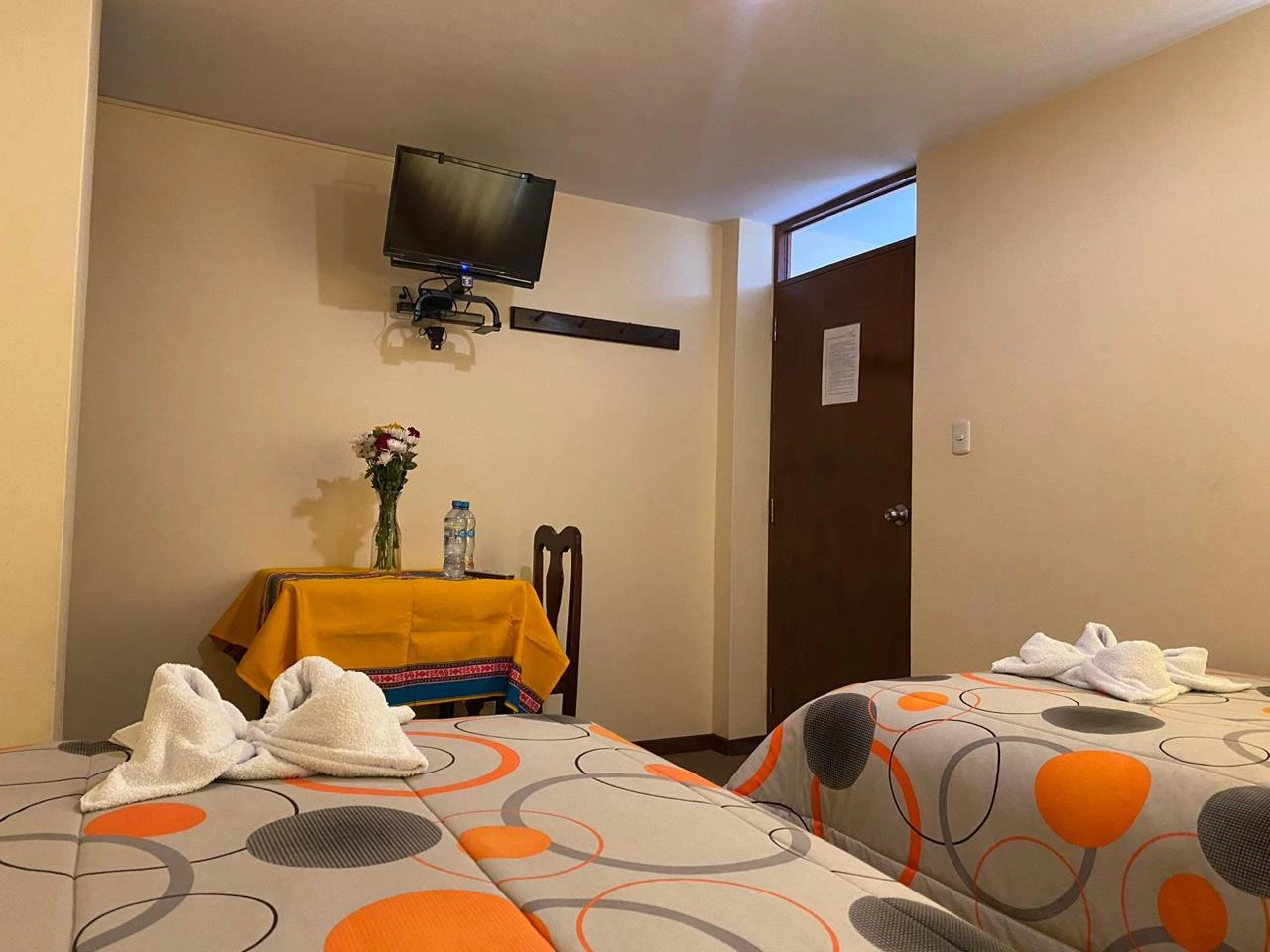 Hostal "Yaraví" — fotografía del establecimiento